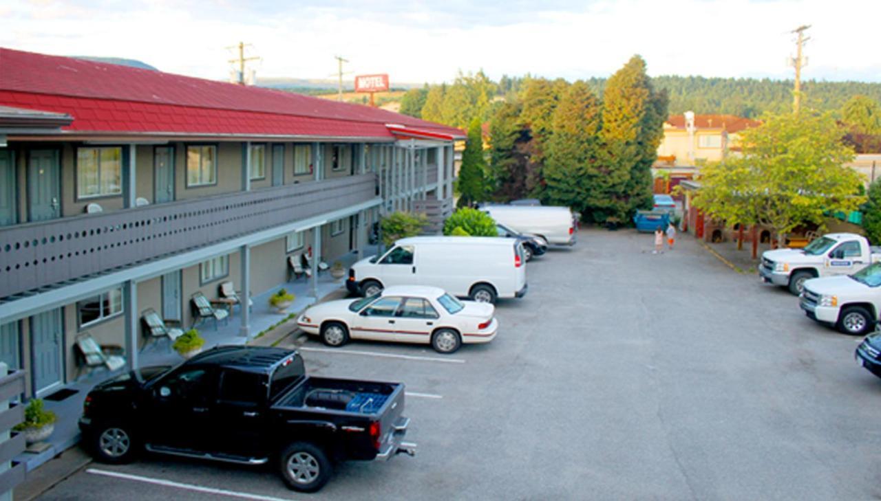 Cozy Court Motel Sechelt Exterior photo